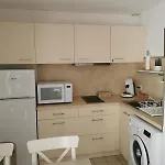 F2 Proche Centre Thermal Apartamento *