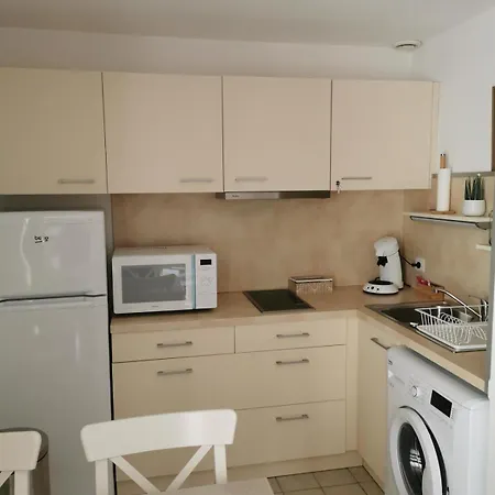 F2 Proche Centre Thermal דירה *