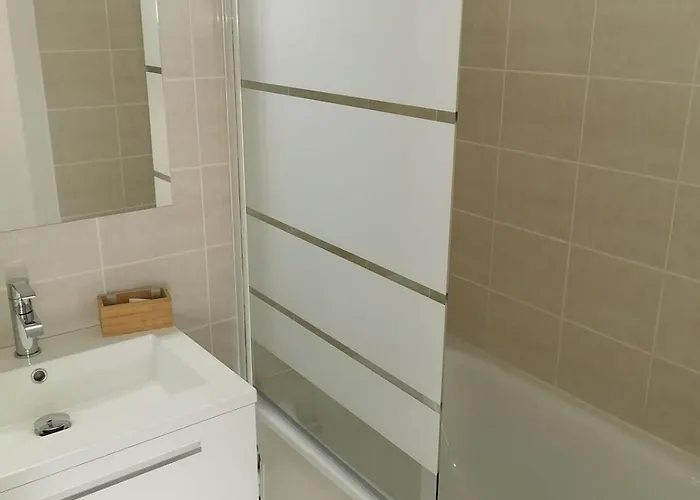 דירה F2 Proche Centre Thermal דינייה-לה-בן